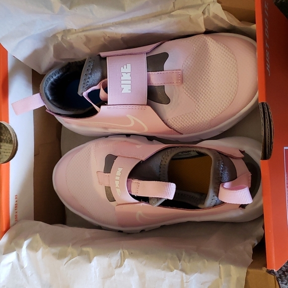 NIKE Flex Runners girls Sneakers